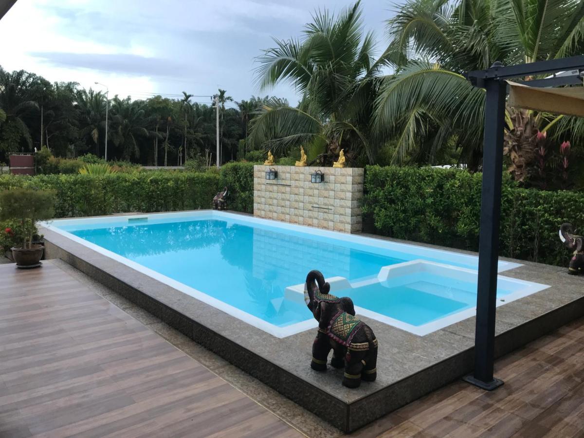 Pajaree And Udo's Happy 公寓 Trang